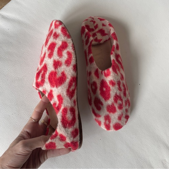 Acne Studios Leopard Flat |Red & Off- White |Sz 7 - Picture 2 of 8